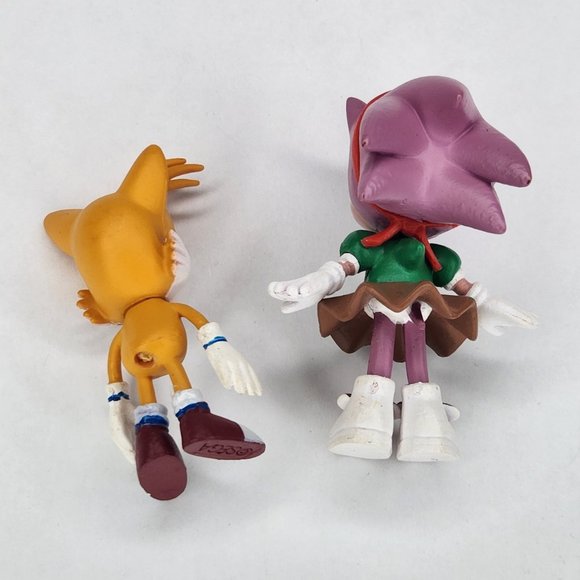 Sega Tails and Amy Rose Figures - Picture 2 of 4